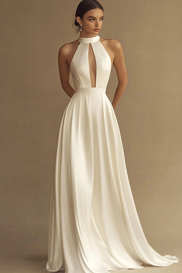 Robe de mariée longue en satin blanc à col haut trapèze avec évidé